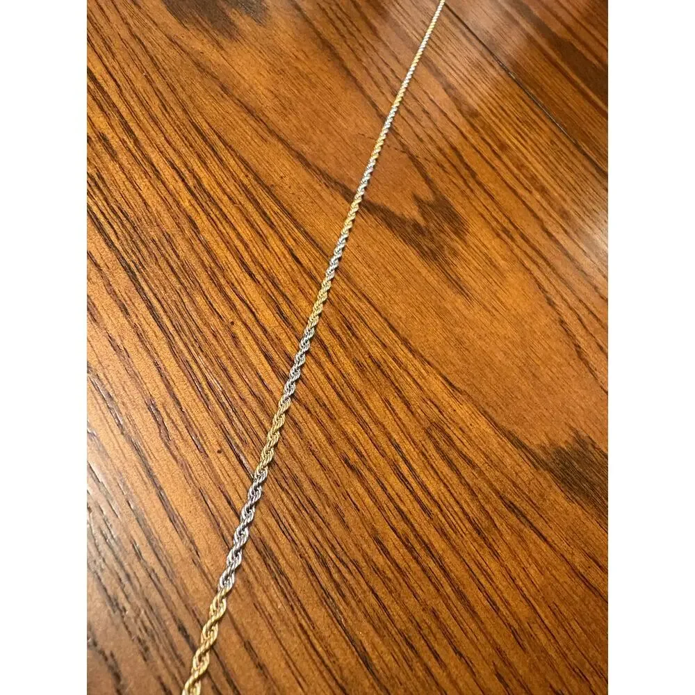 23" Helix Chain w/ Alternating Gold and Silver Tones - Picture 2 of 4